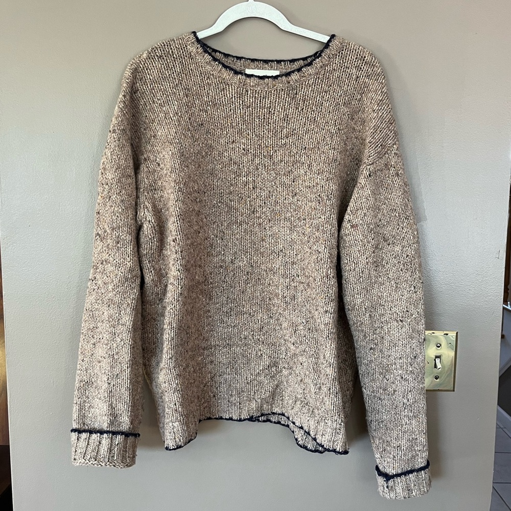 Eddie Bauer Men’s XL brown sweater with navy trim